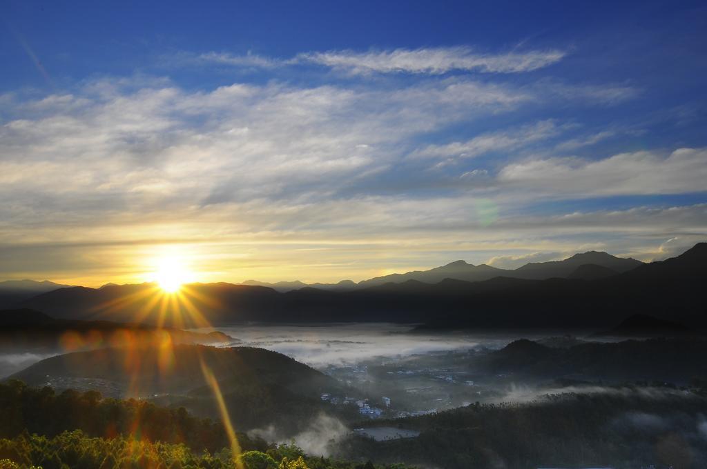 Sun Moon Lake Jinlongshan Bnb Yuchi Zewnętrze zdjęcie